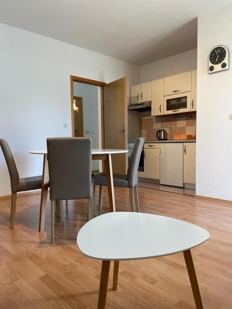Apartment Place 2 Stay Hvar Town Kültér fotó
